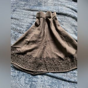 Chic pleated women’s skirt